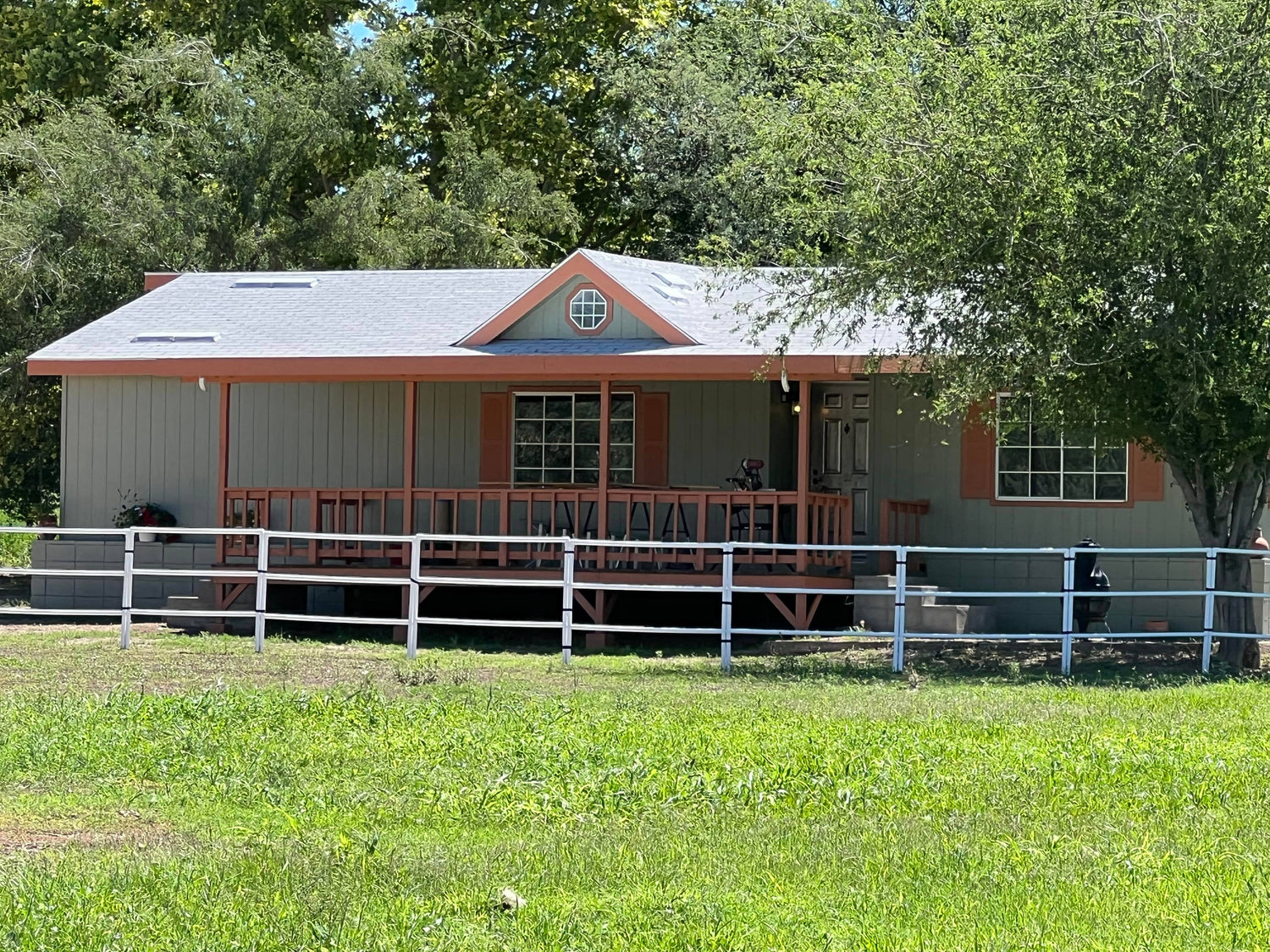 Modular Horse Corral Portable Panel Fencing: (Liberty 12 Panels; 3 Rails)